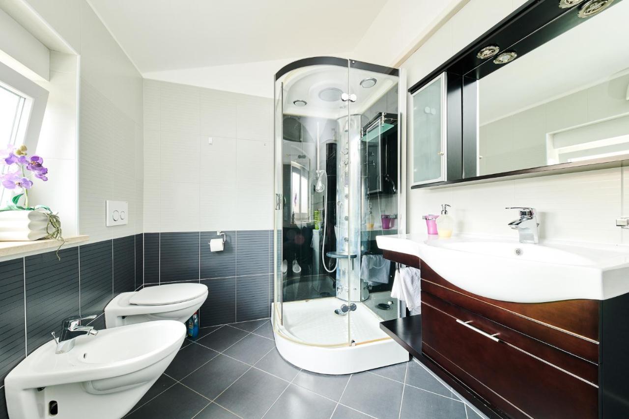 Ribarska Koliba - Stella Adria Villa Pula Extérieur photo
