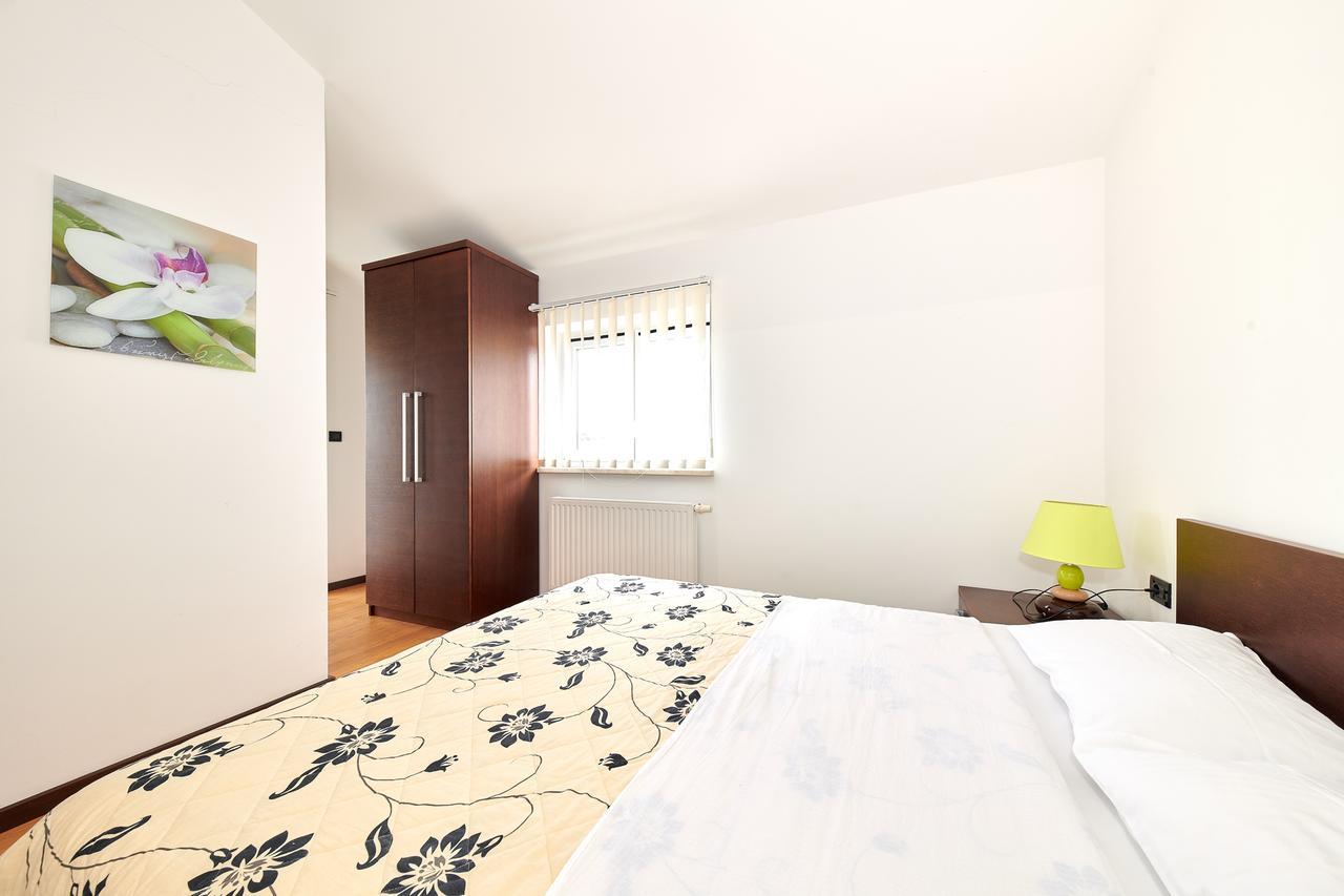 Ribarska Koliba - Stella Adria Villa Pula Extérieur photo